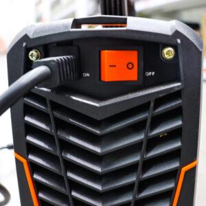 ea6b82a2a3da7977f345c704efb76de3 ตู้เชื่อม INVERTER MAGNUM MMA-250 สีส้ม กล่องพลาสติก